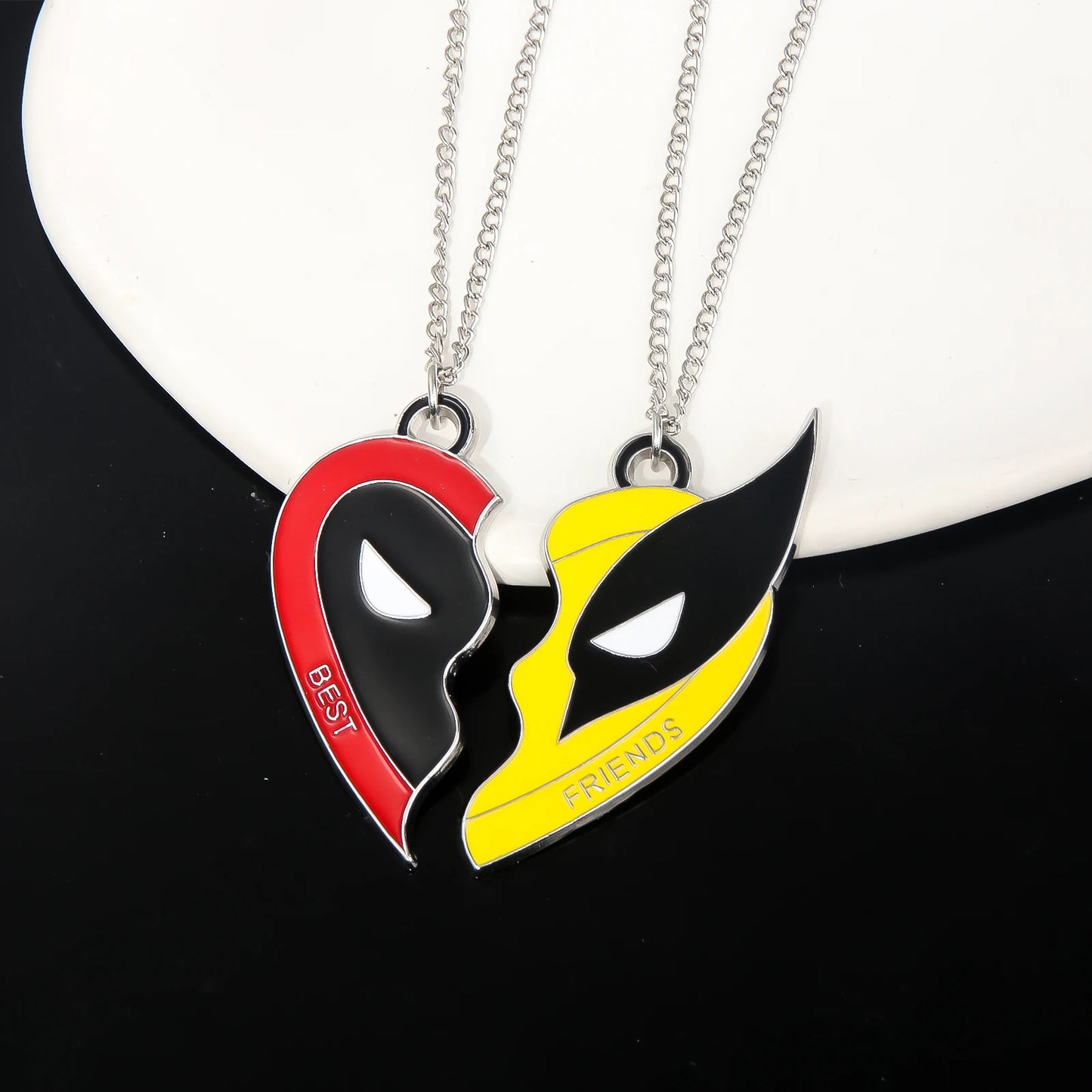 Deadpool and Wolverine Best Friends Necklace Set Split Heart Matching Pendant Necklace